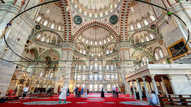 مسجد فاتح از بهترین مساجد استانبول