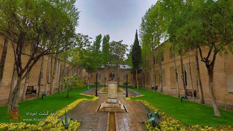 دسترسی به باغ موزه نگارستان 