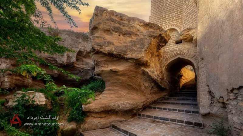 باغ خان شوشتر از جاهای دیدنی خوزستان