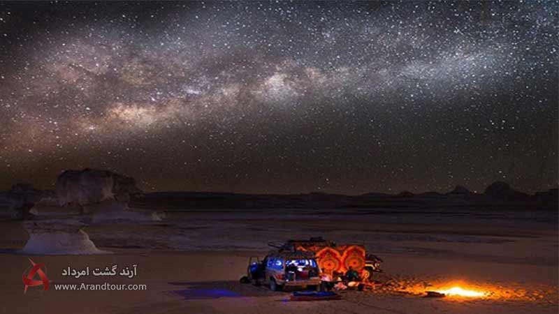 رصد ستارگان از تفریحات کویر ابوزید آباد