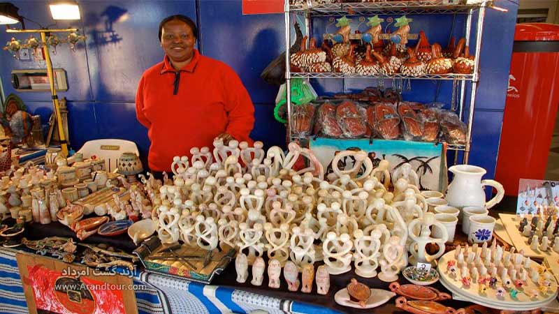 منبت کاری‌های آبنوس از سوغاتی های کنیا