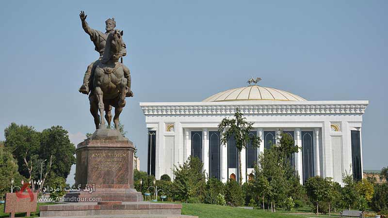 میدان امیر تیمور از جاهای دیدنی ازبکستان