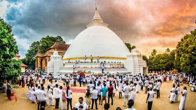 معبد کلانیا راجا ماها ویهارا از جاهای دیدنی کلمبو سریلانکا