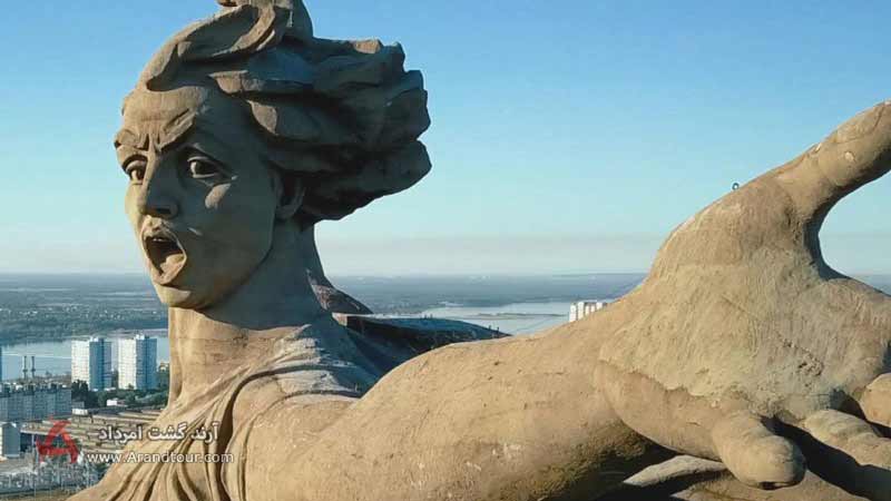 مجسمه یادبود مادر میهن در روسیه