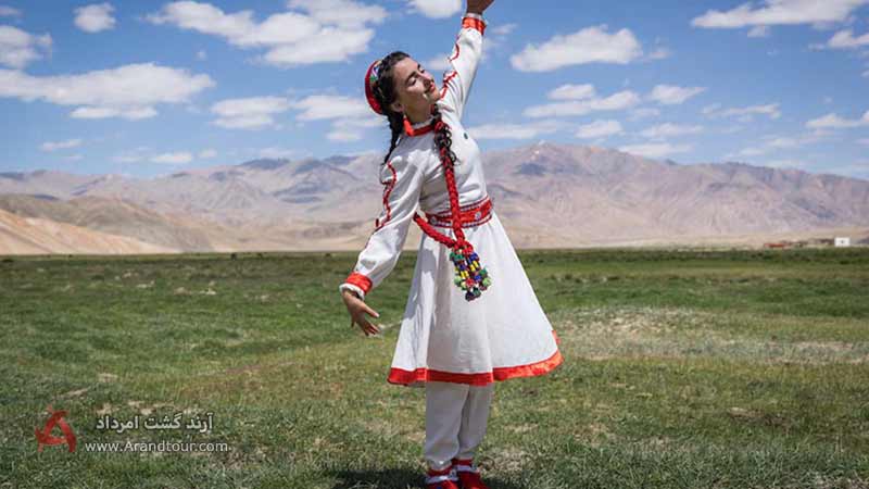 شلوار (ایزور، لوزیمی یا پوجوما) زنان تاجیک