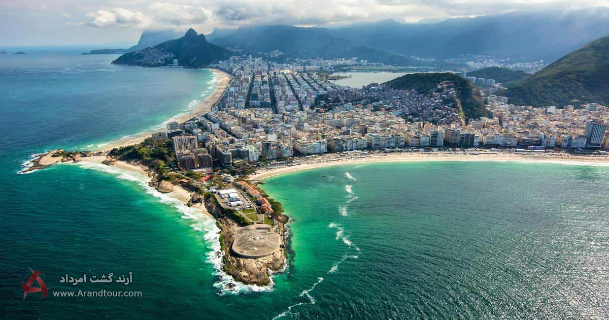 کوپاکابانا یکی از مشهورترین جاهای دیدنی ریو دو ژانیرو