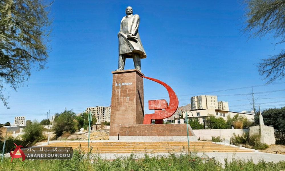 مجسمه لنین تاجیکستان
