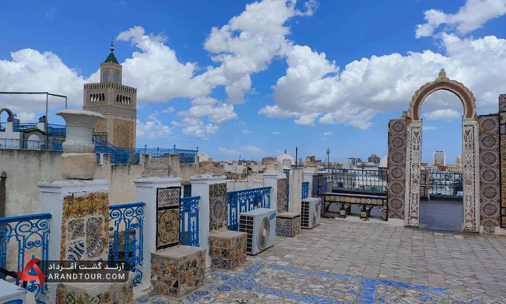 بازدید از شهرمدینه توس با آرند تور