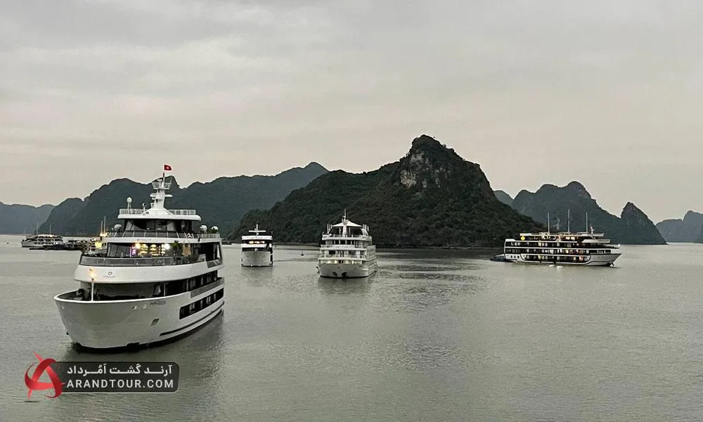 تور کشتی کروز در خلیج هالونگ ویتنام