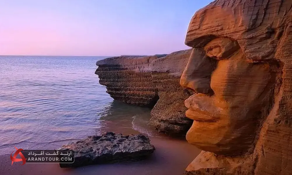 صخره سنگ مادر و دختر جزیره هنگام