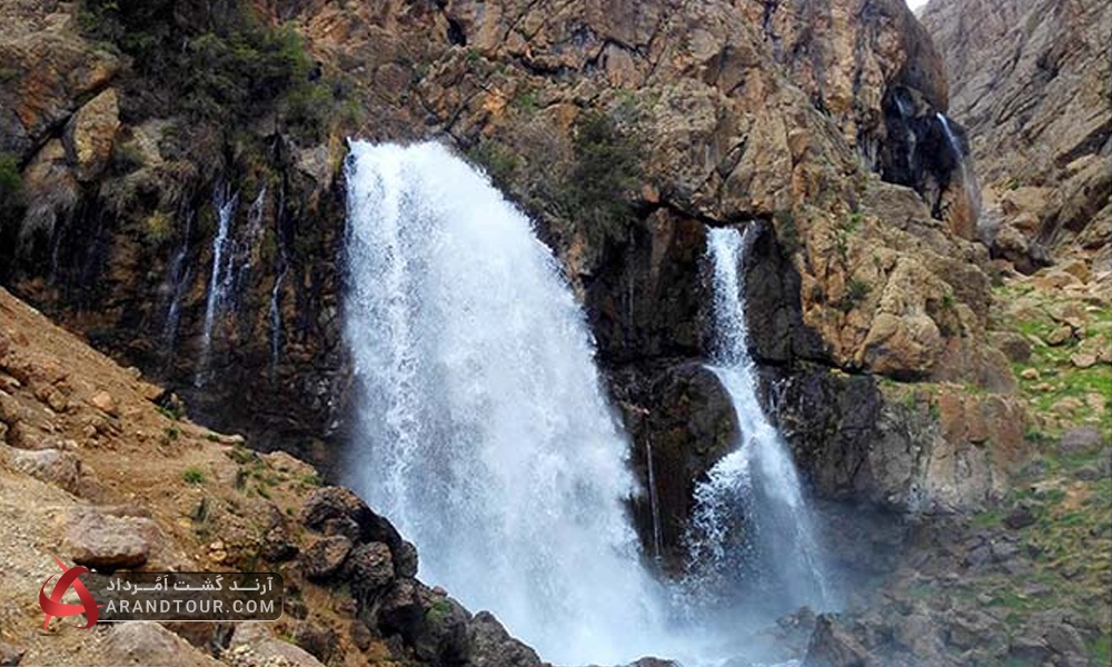 آبشار چکان در الیگودرز لرستان