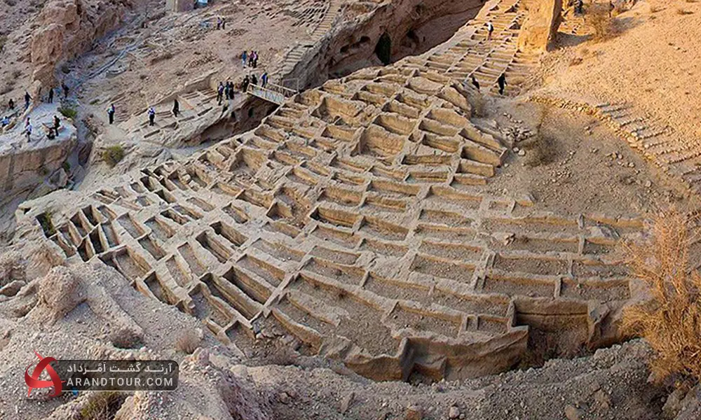 گورستان صخره ای سیراف بوشهر